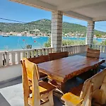 Apartman Luce Vinisce