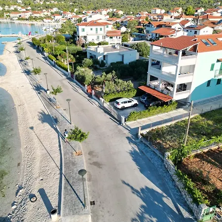 Luce Lägenhet Vinišće