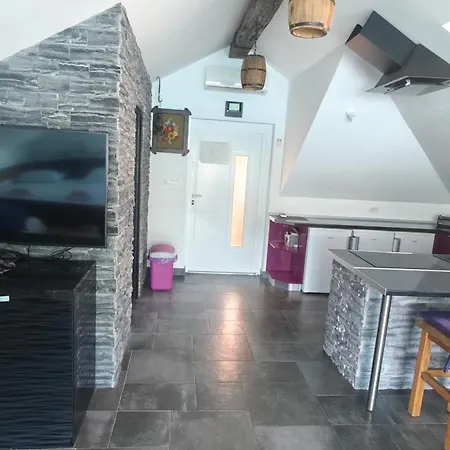 Luce Apartment *